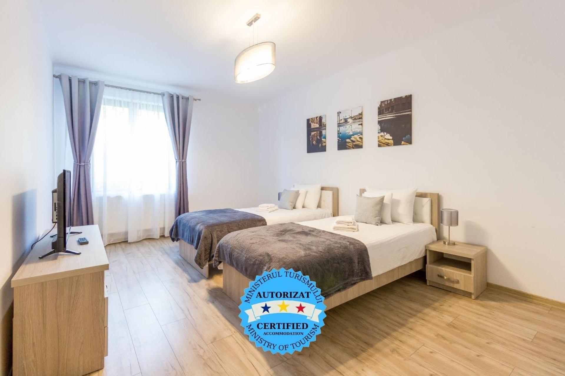 Spacious And Quiet 2 Bedroom Apartment 클루지나포카 외부 사진